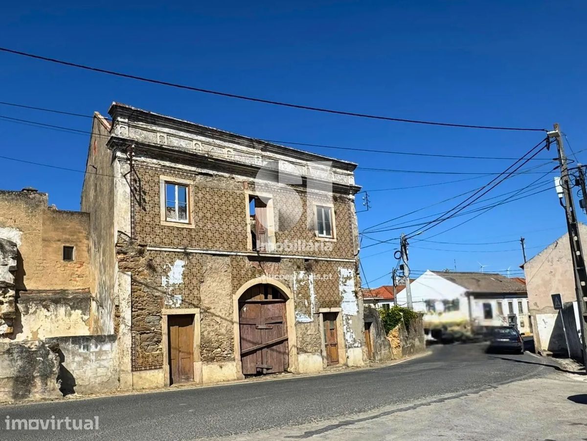 Moradia para restaurar em Torres Vedras