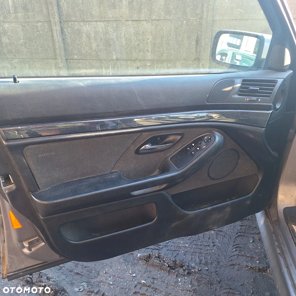 BOCZEK DRZWI PRAWY LEWY PRZOD TYL BMW E39 CZARNY - 2