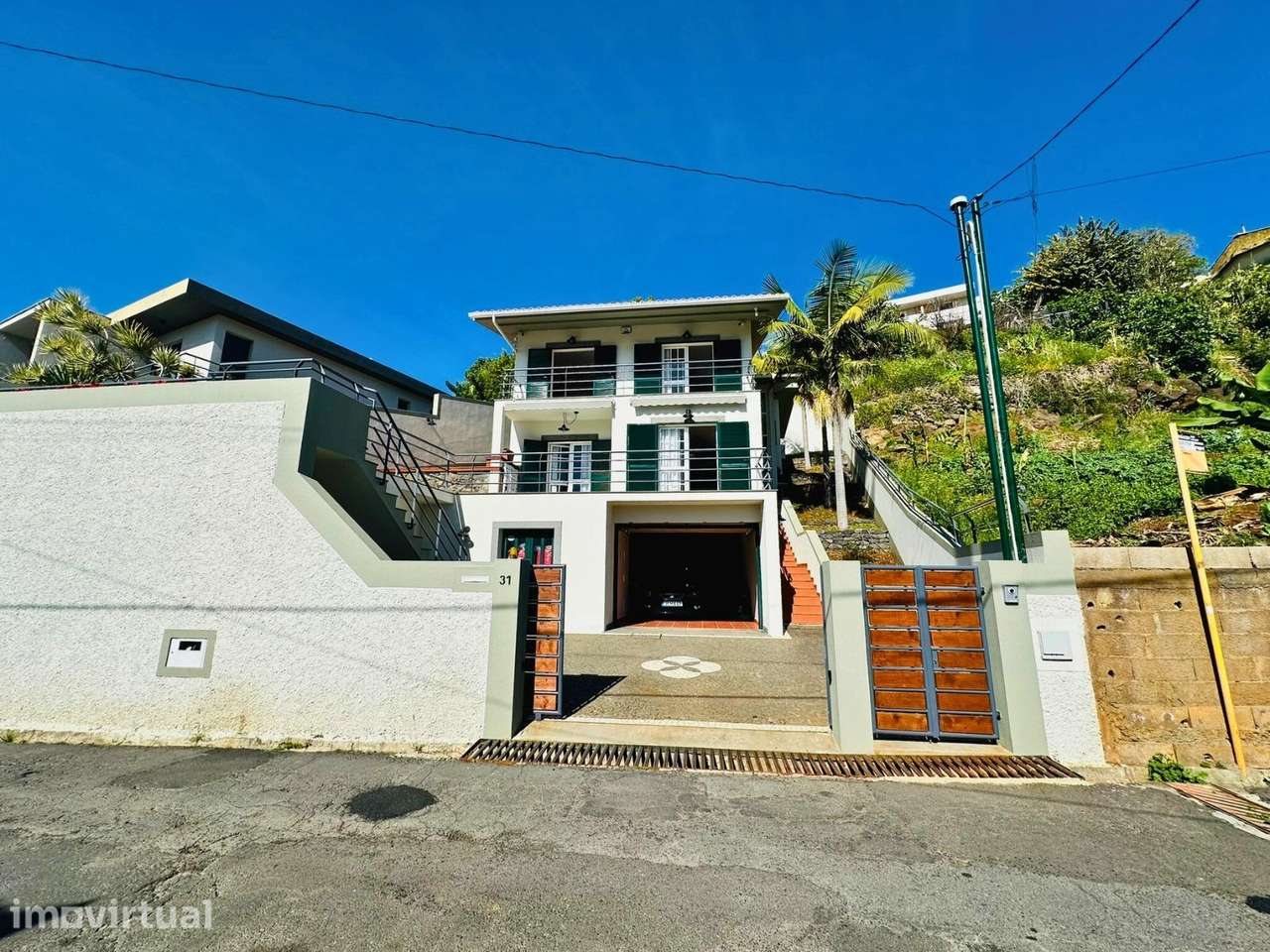 Moradia T3 Mobilada com Vista Mar e Garagem para 4 Carros no Funchal - Grande imagem: 3/45