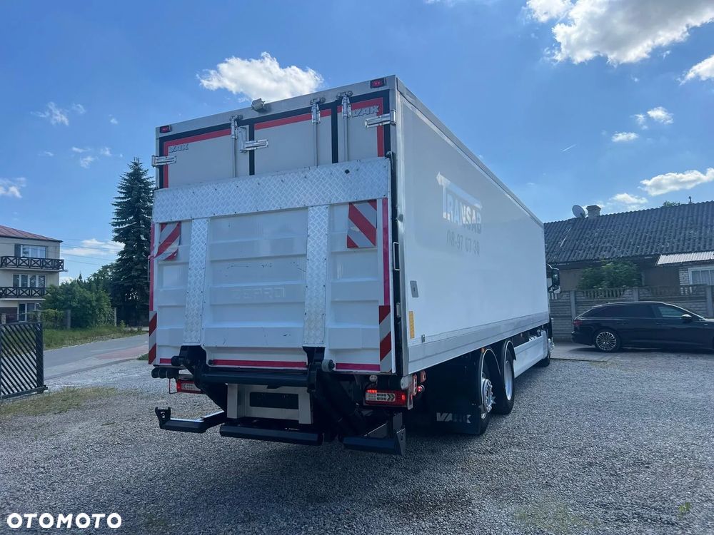 Volvo FM 370 / 6x2 / Chłodnia / Winda / - 16