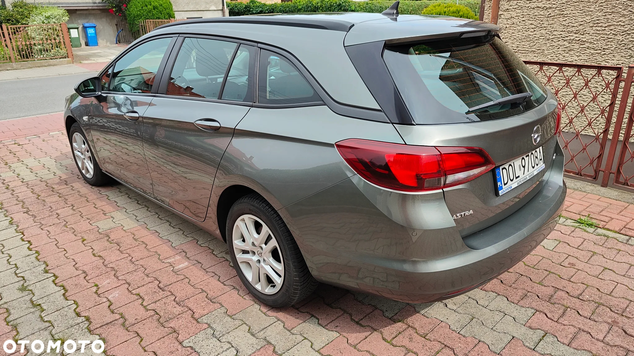 Opel Astra V 1.6 CDTI Enjoy - 9