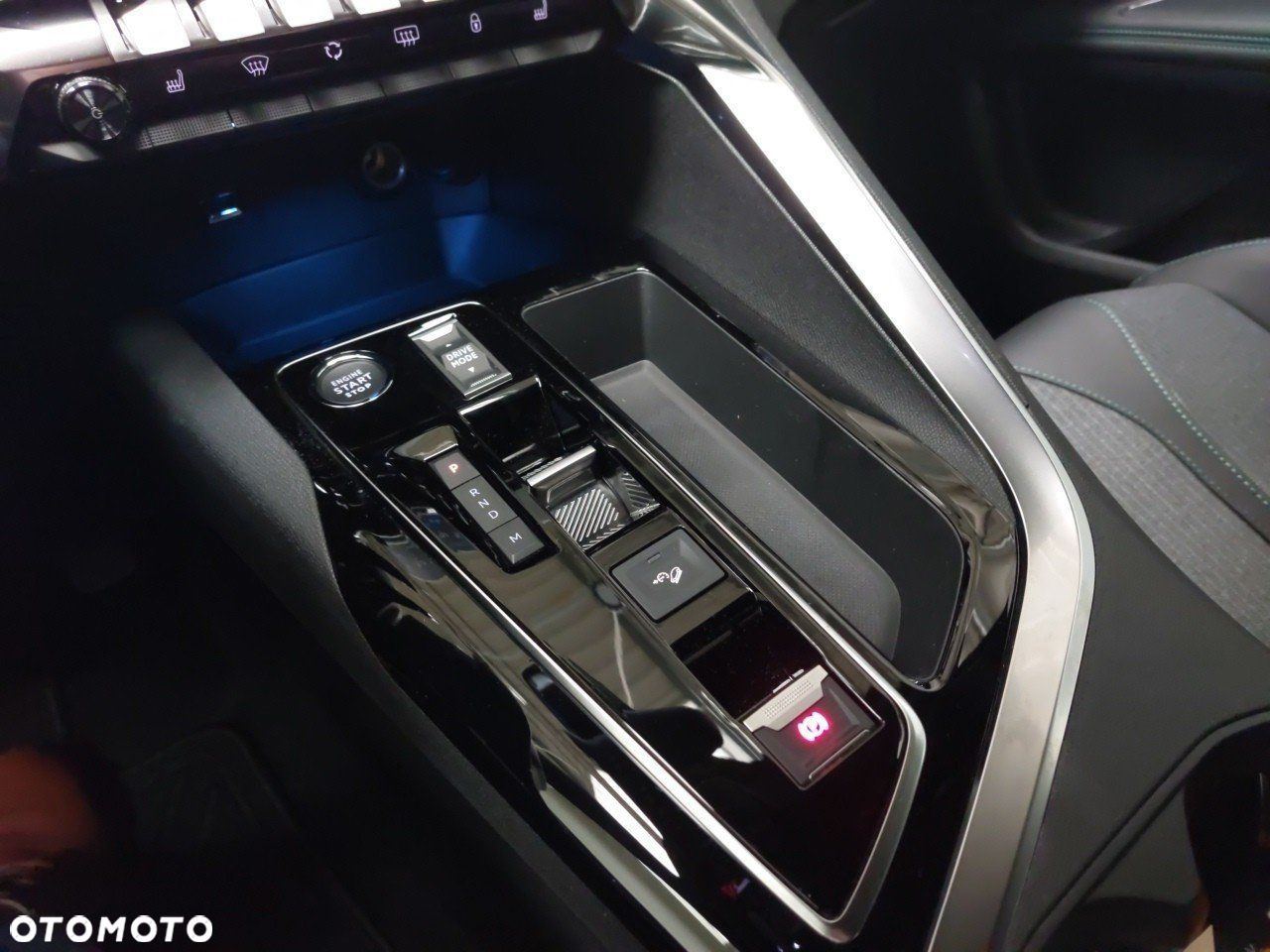 Peugeot 3008 1.2 PureTech Allure Pack S&S EAT8 - 13
