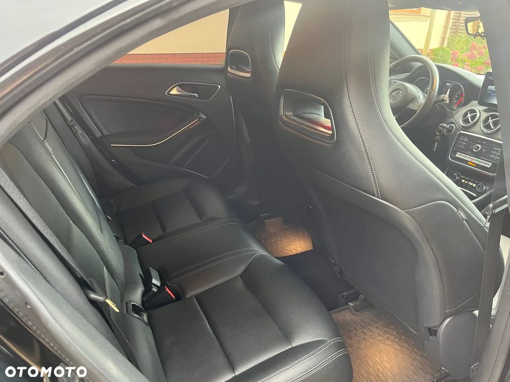 Mercedes-Benz CLA 250 Sport 7G-DCT - 20