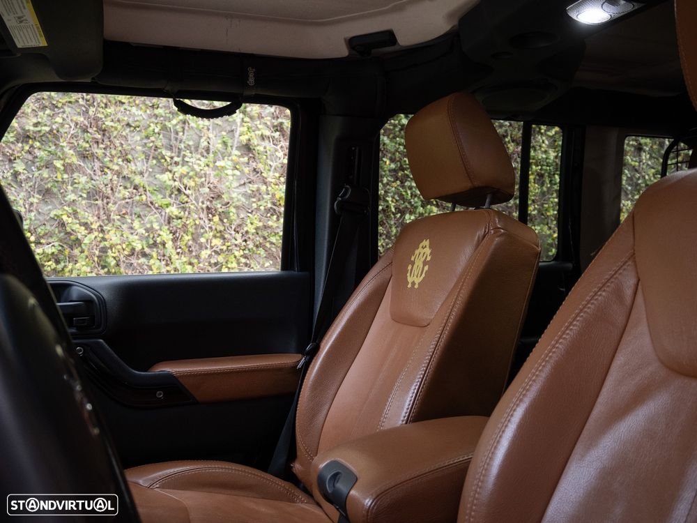 Jeep Wrangler Unlimited - 22