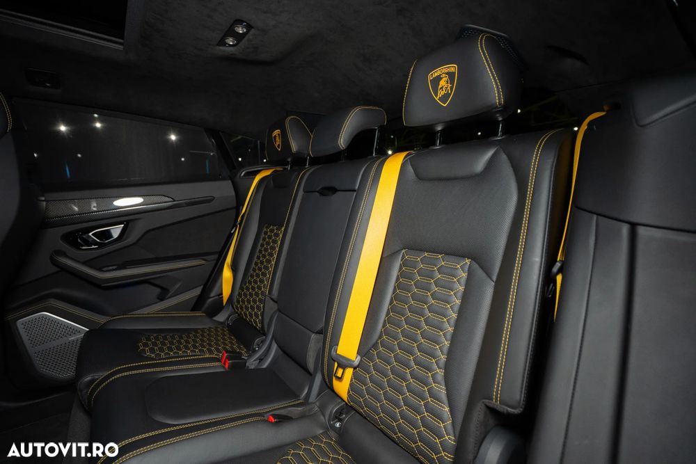Lamborghini URUS - 19