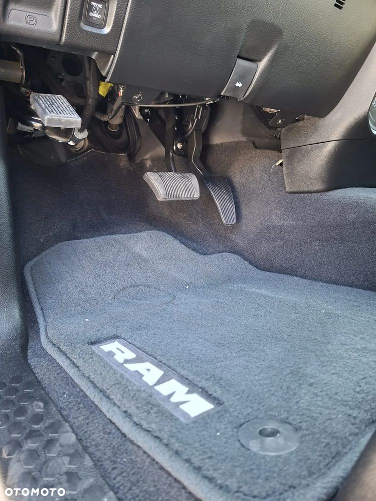 RAM 2500 - 26