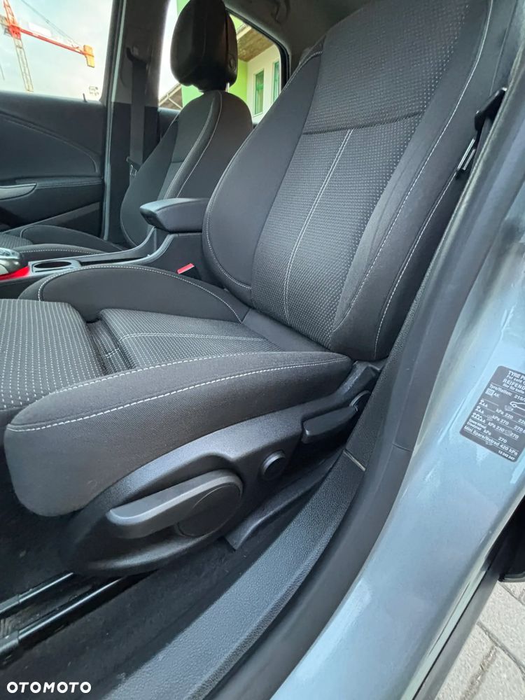 Opel Astra 1.6 Automatik Color Edition - 24