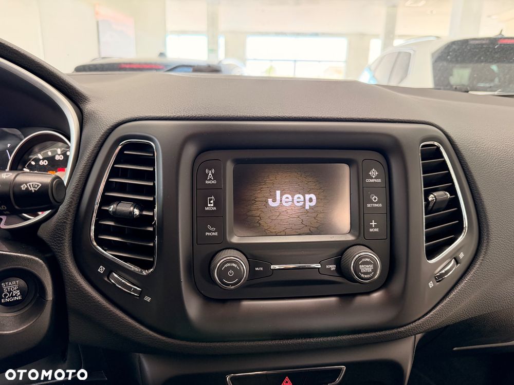 Jeep Compass 2.4I 4x4 CVT Limited - 26