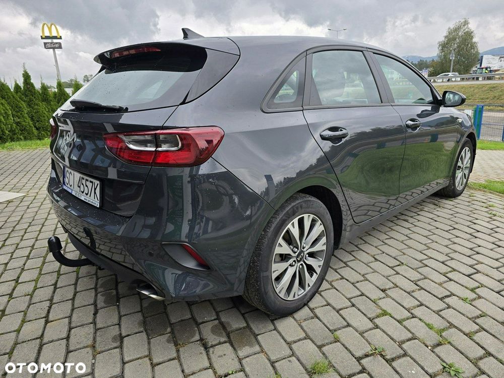 Kia Ceed - 8