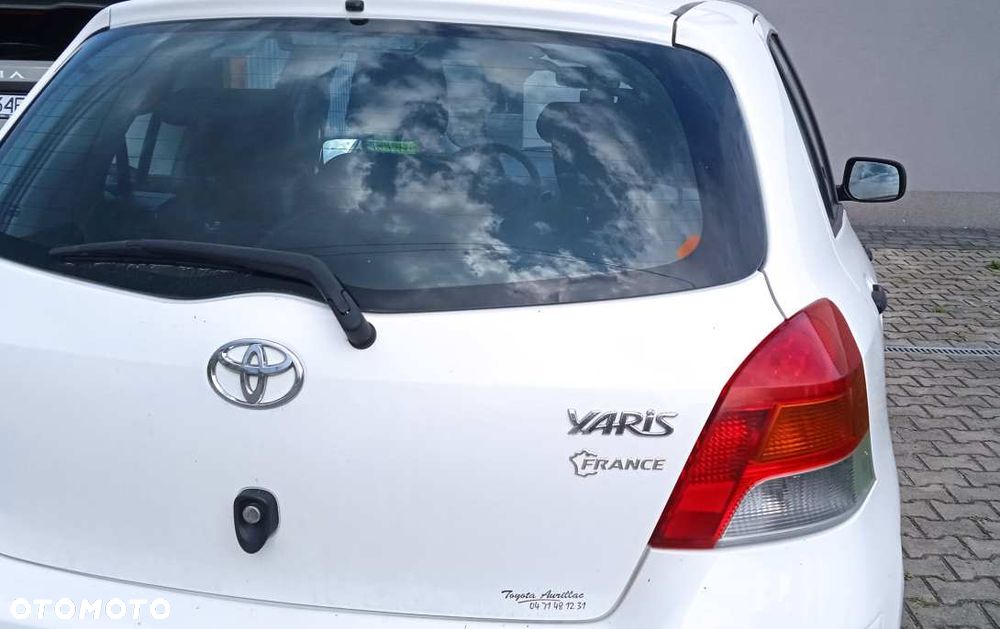 Toyota Yaris 1.0 VVT-i - 2