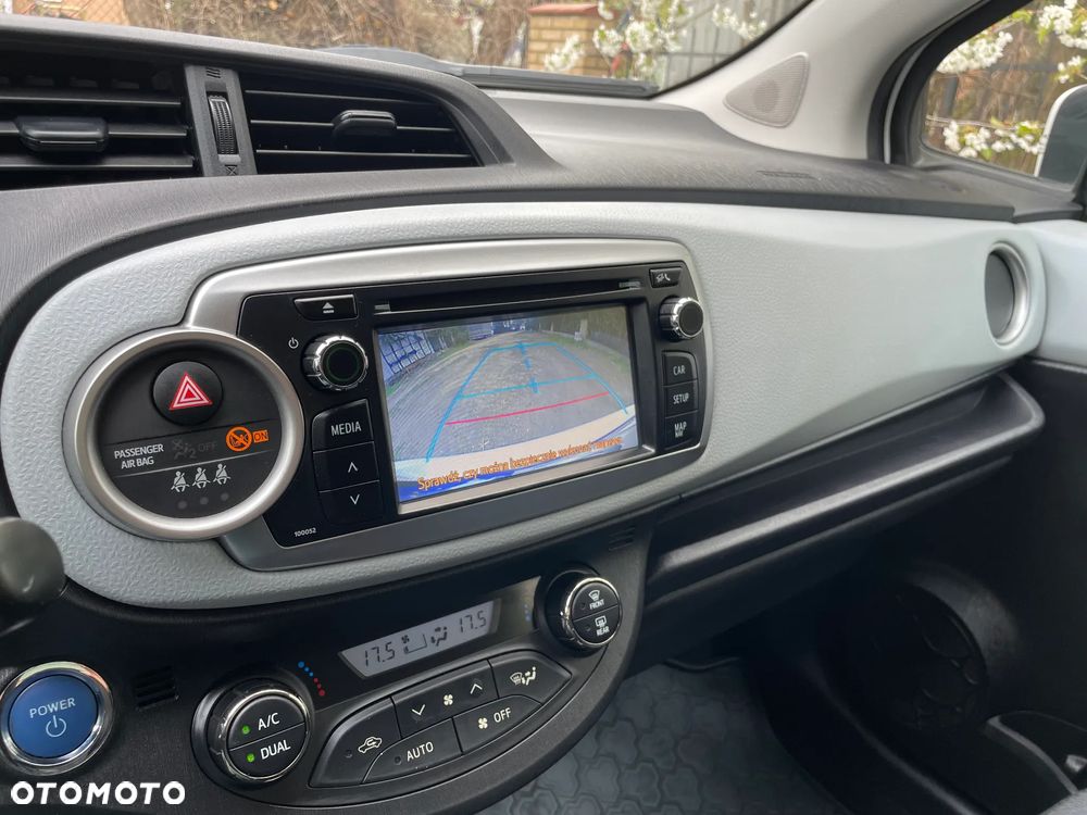 Toyota Yaris - 12