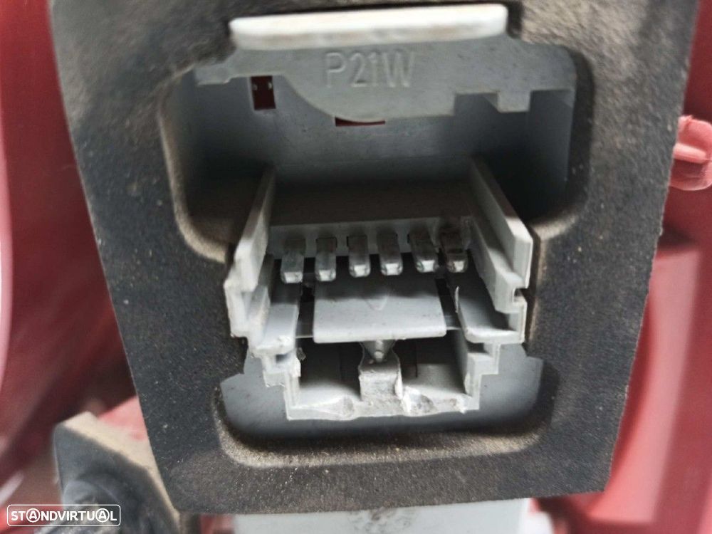 FAROLIM TRASEIRO ESQUERDO RENAULT CLIO II FASE II (B/CB0) EXPRESSION - 5