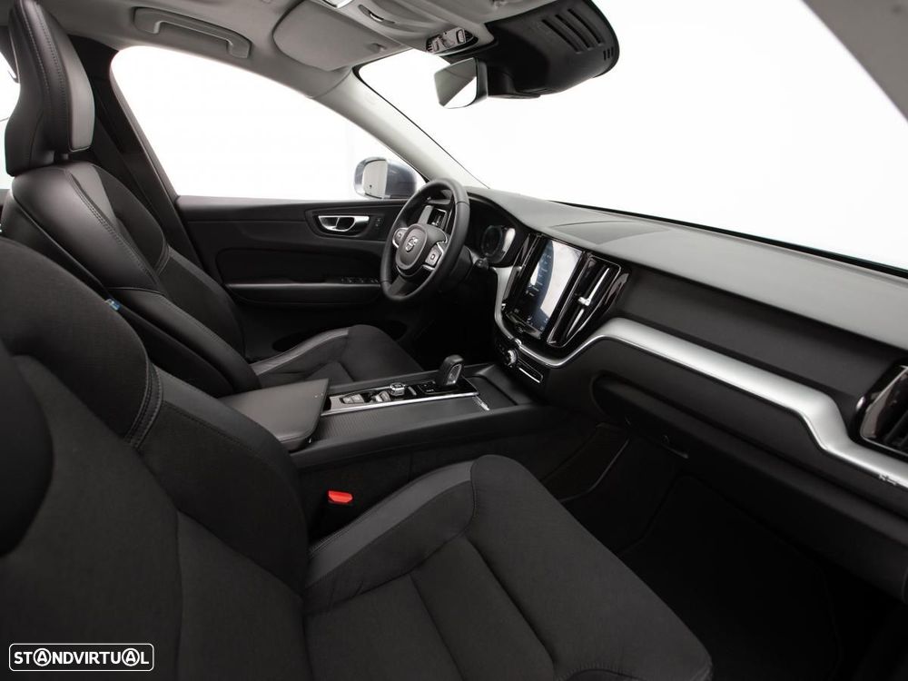 Volvo XC 60 2.0 T6 PHEV R-Design AWD - 8