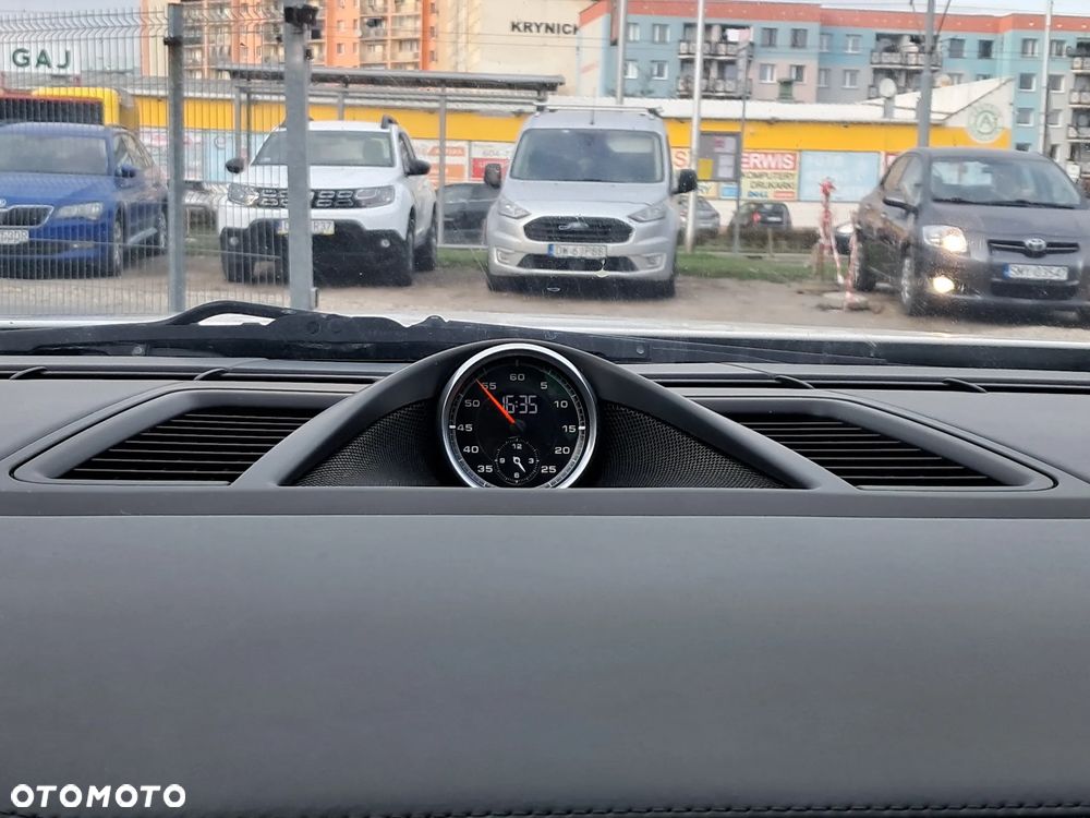 Porsche Panamera 4 PDK - 22