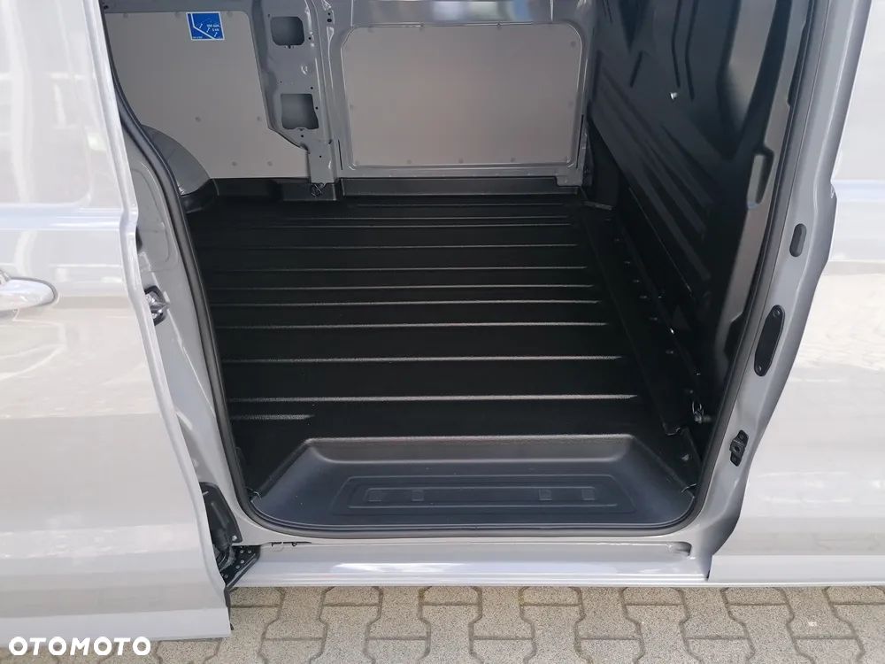 Ford CUSTOM VAN LIMITED - 18