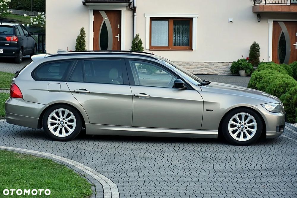BMW Seria 3 320i Edition Sport - 14