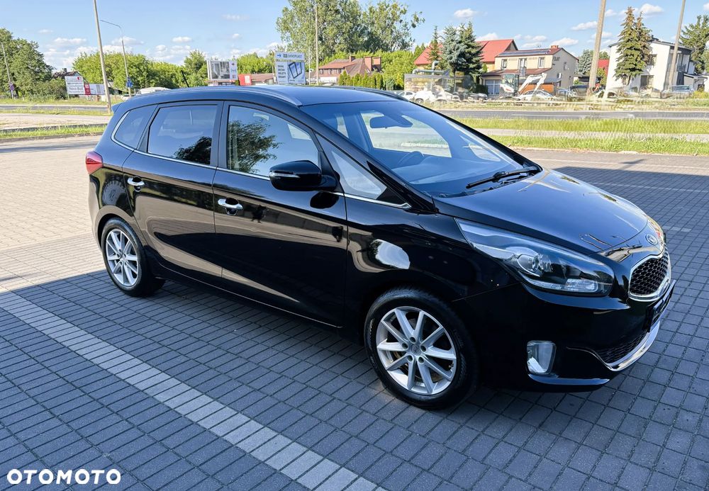 Kia Carens - 6
