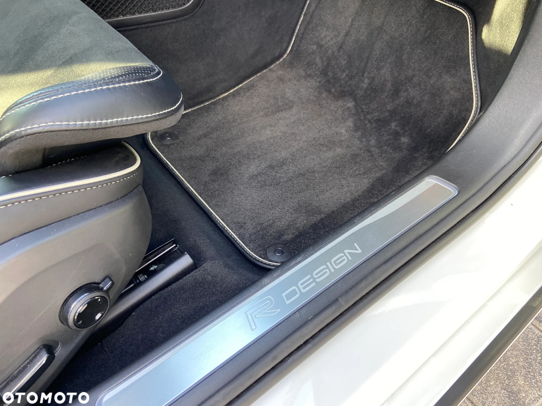 Volvo S90 D4 R-Design - 16
