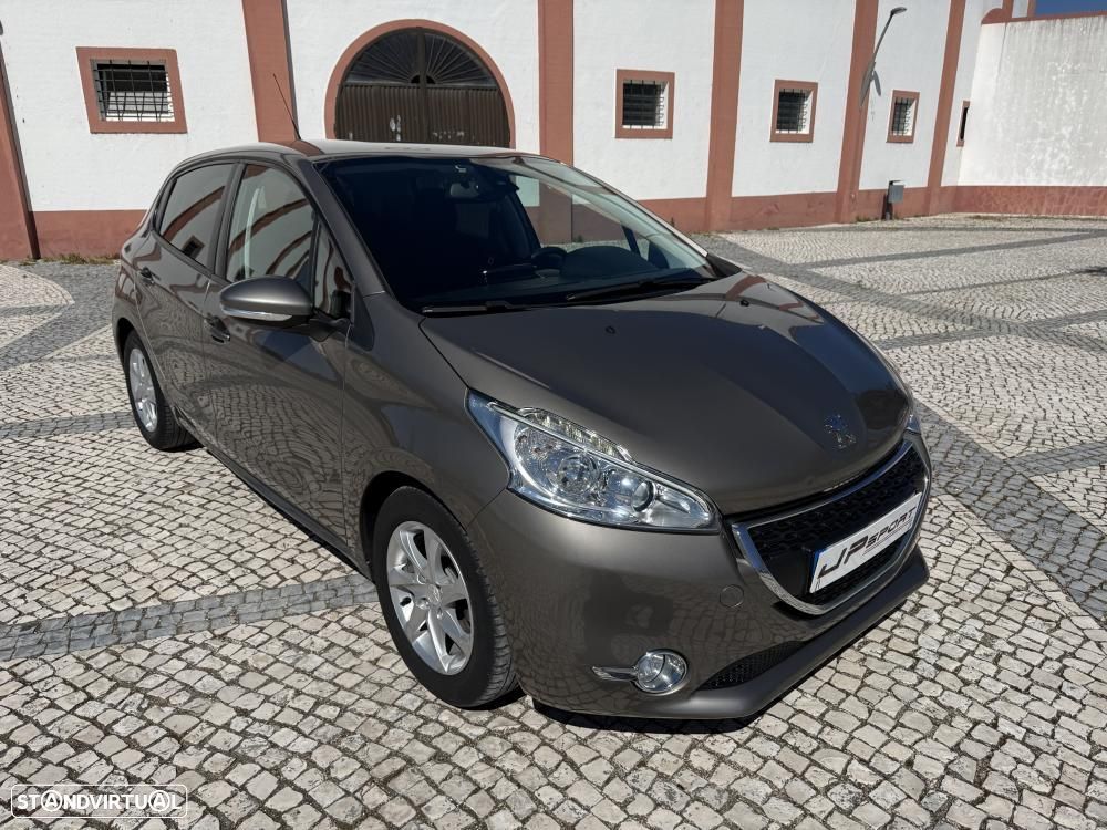 Peugeot 208 1.4 HDi SE Style - 3