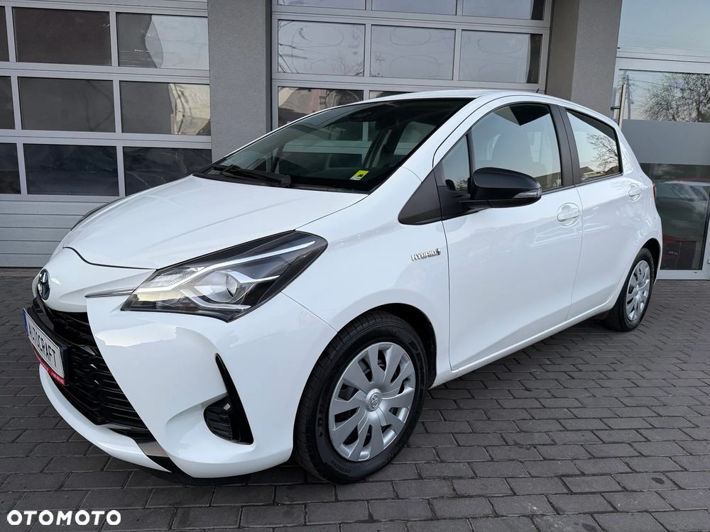 Toyota Yaris Hybrid 100 Active - 19