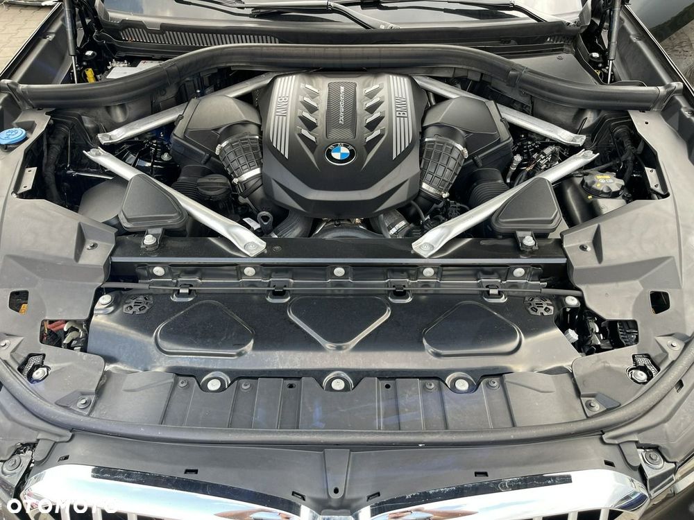 BMW X5 M50i - 22