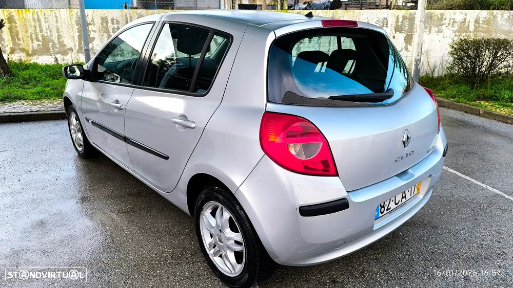 Renault Clio 1.2 16V Dynamique - 14