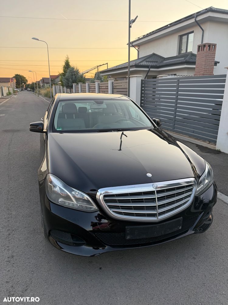 Mercedes-Benz E 200 BlueTEC 7G-TRONIC Elegance - 2