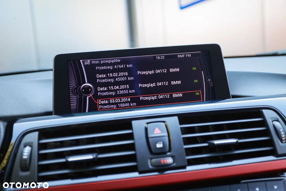 BMW Seria 3 320d DPF Edition Sport - 35