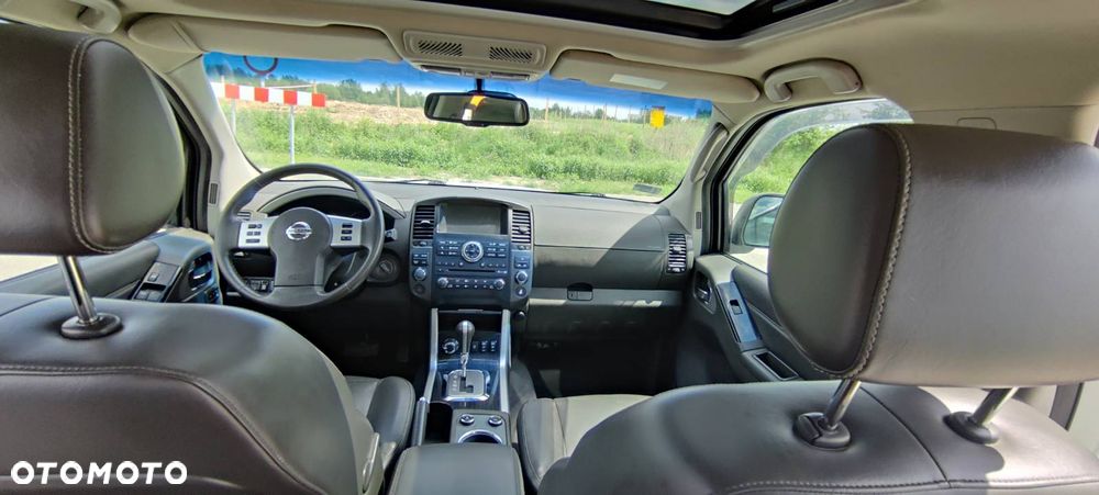 Nissan Pathfinder 2.5 DCi LE - 7