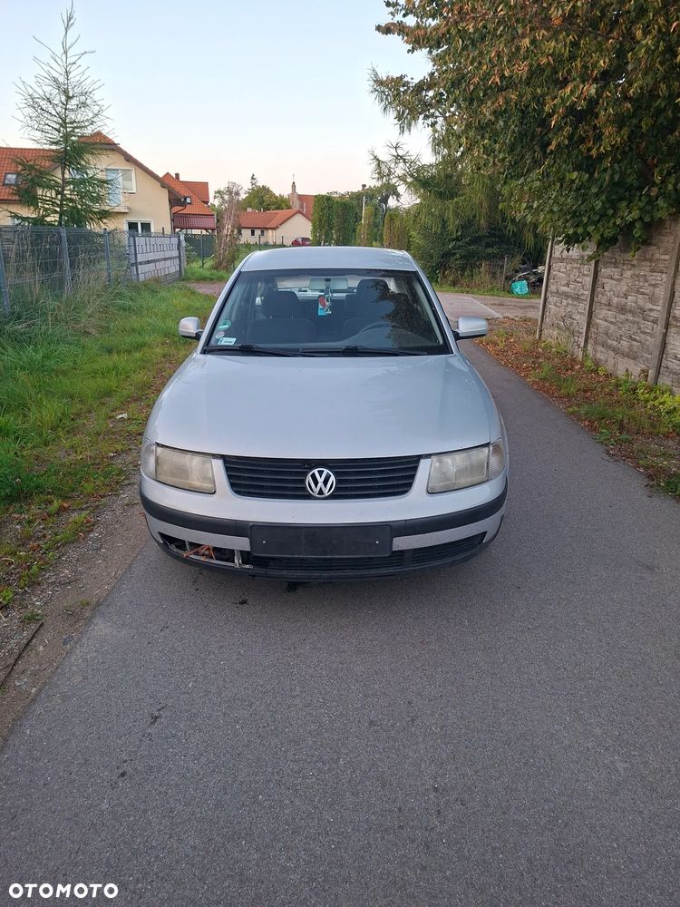 Volkswagen Passat - 12