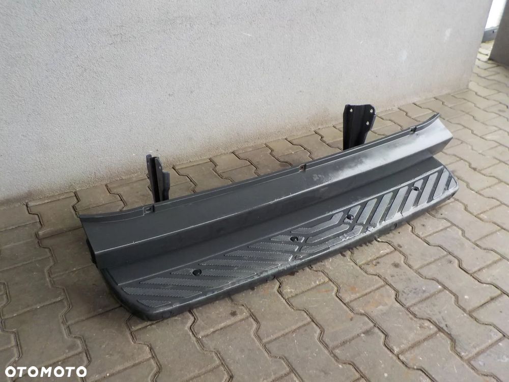 CRAFTER SPRINTER W906 BELKA STOPIEŃ ZDERZAK TYŁ PDC - 1