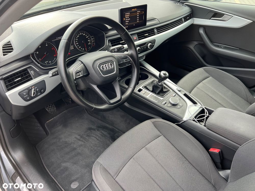 Audi A4 Avant 2.0 TDI ultra - 22