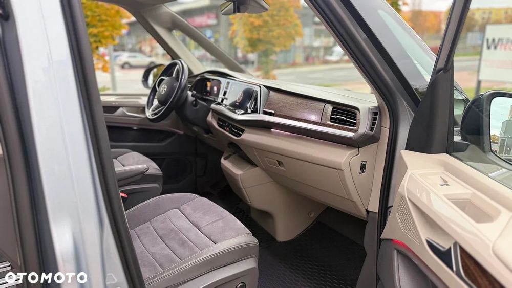 Volkswagen Multivan - 13