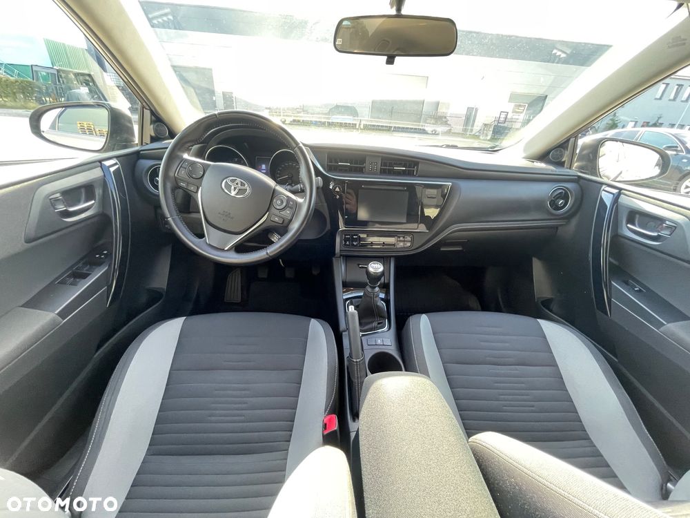 Toyota Auris 1.2 T Premium - 11