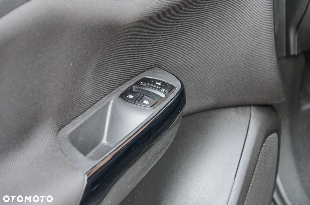 Opel Corsa 1.4 Color Edition - 4