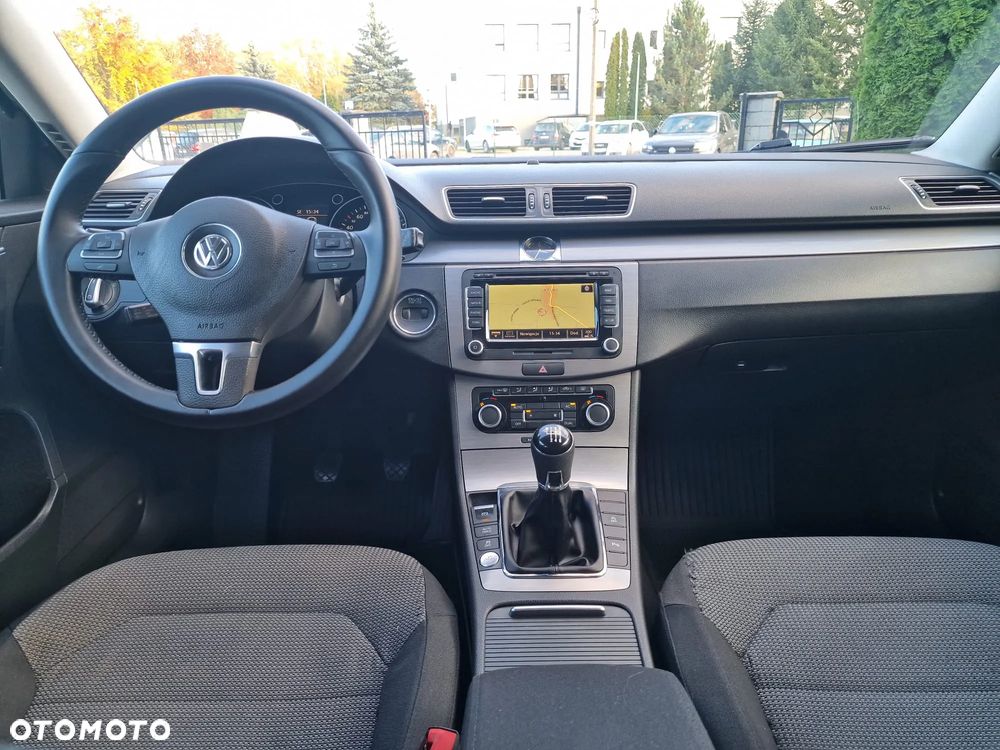 Volkswagen Passat 2.0 TDI DPF Comfortline - 21