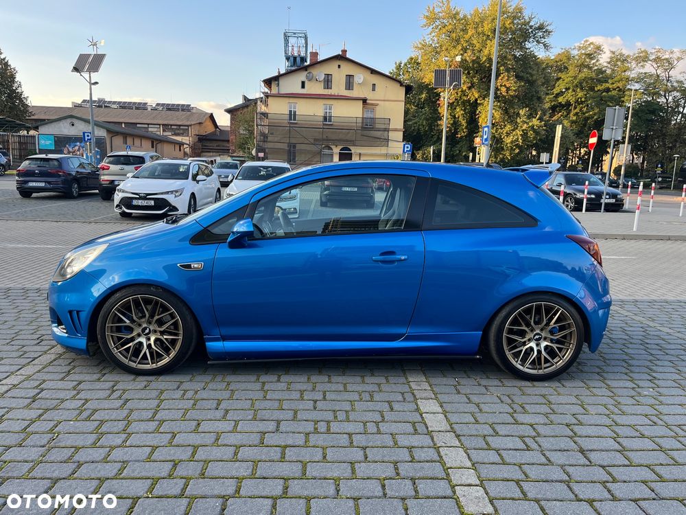 Opel Corsa 1.6T OPC - 6