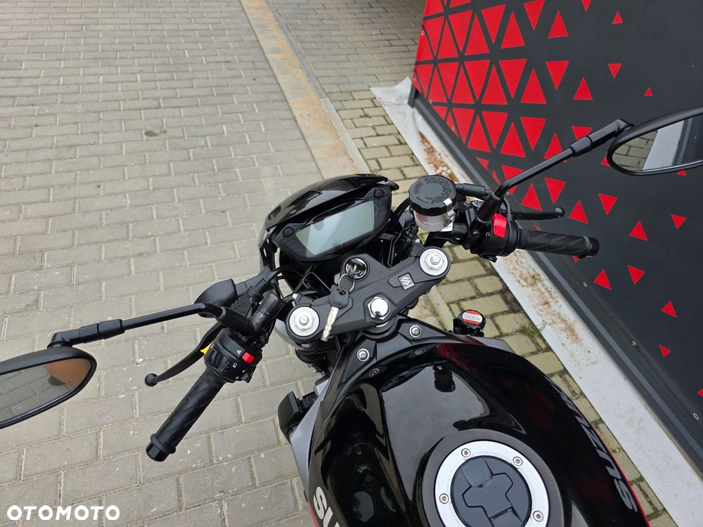 Suzuki SV - 17