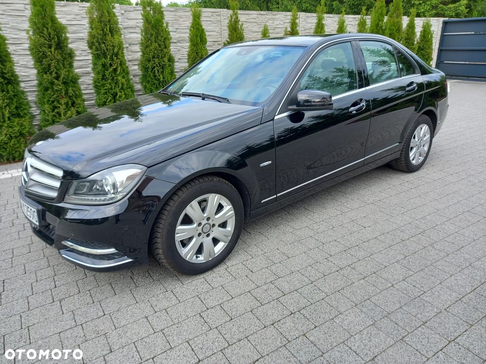 Mercedes-Benz Klasa C 200 CGI BlueEFFICIENCY Avantgarde - 5