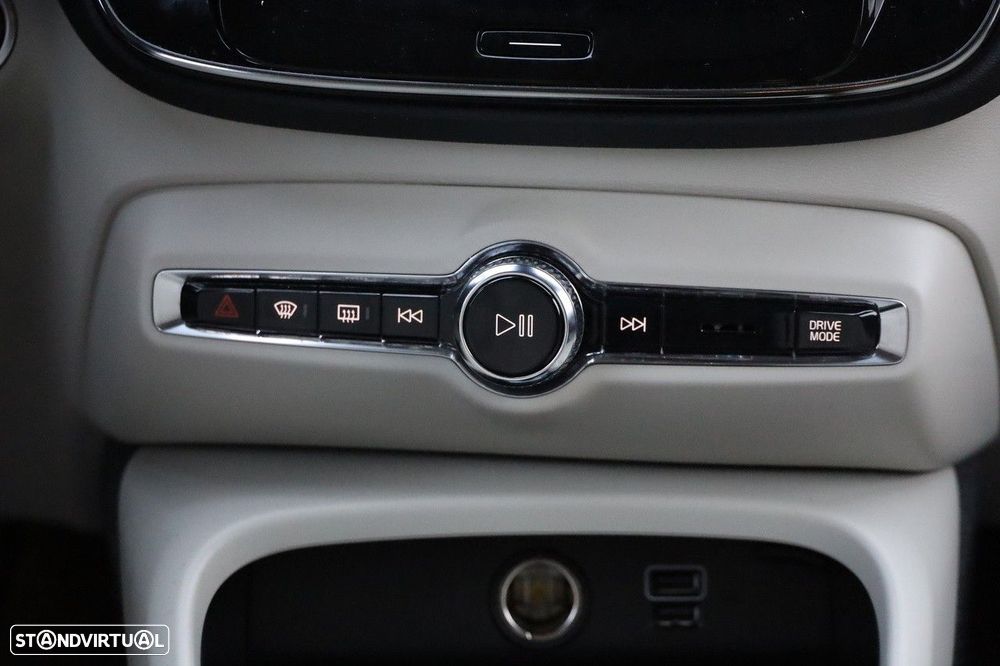 Volvo XC 40 1.5 T5 PHEV Plus Dark - 19