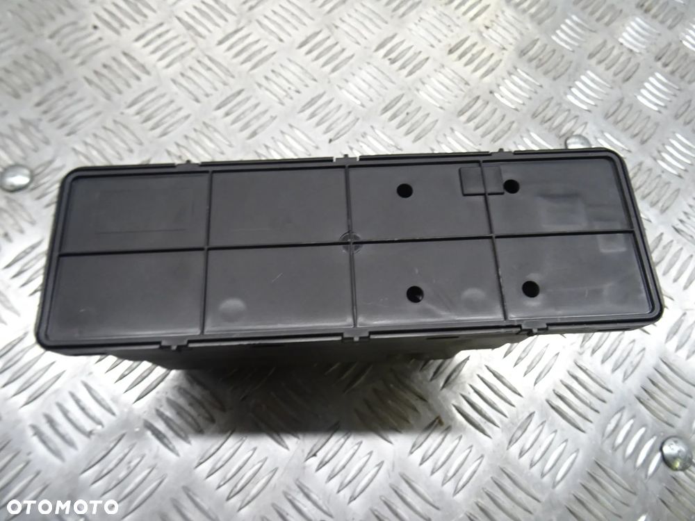 MERCEDES W202 LIFT 96-01 POMPKA CENTRALNEGO ZAMKA