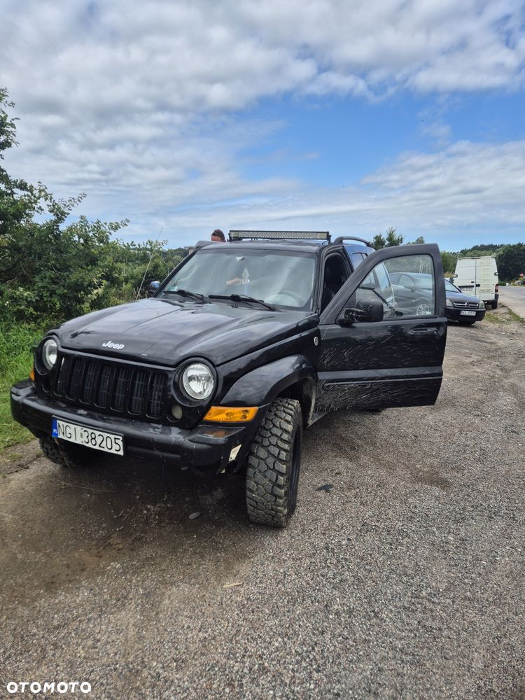 Jeep Liberty - 2