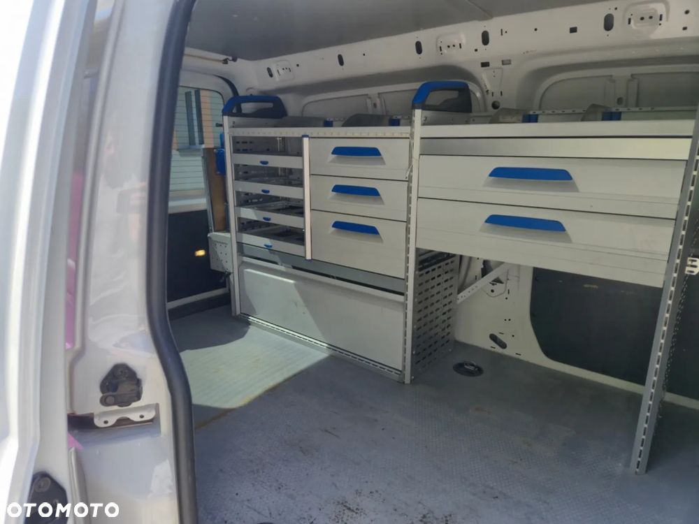 Volkswagen CADDY MAXI - 11