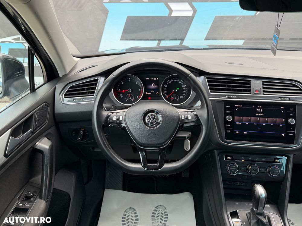 Volkswagen Tiguan 2.0 TDI SCR 4MOTION DSG R-Line - 9