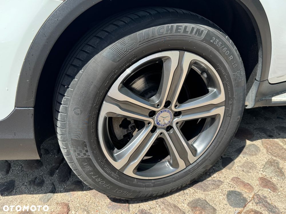 Mercedes-Benz GLC - 9
