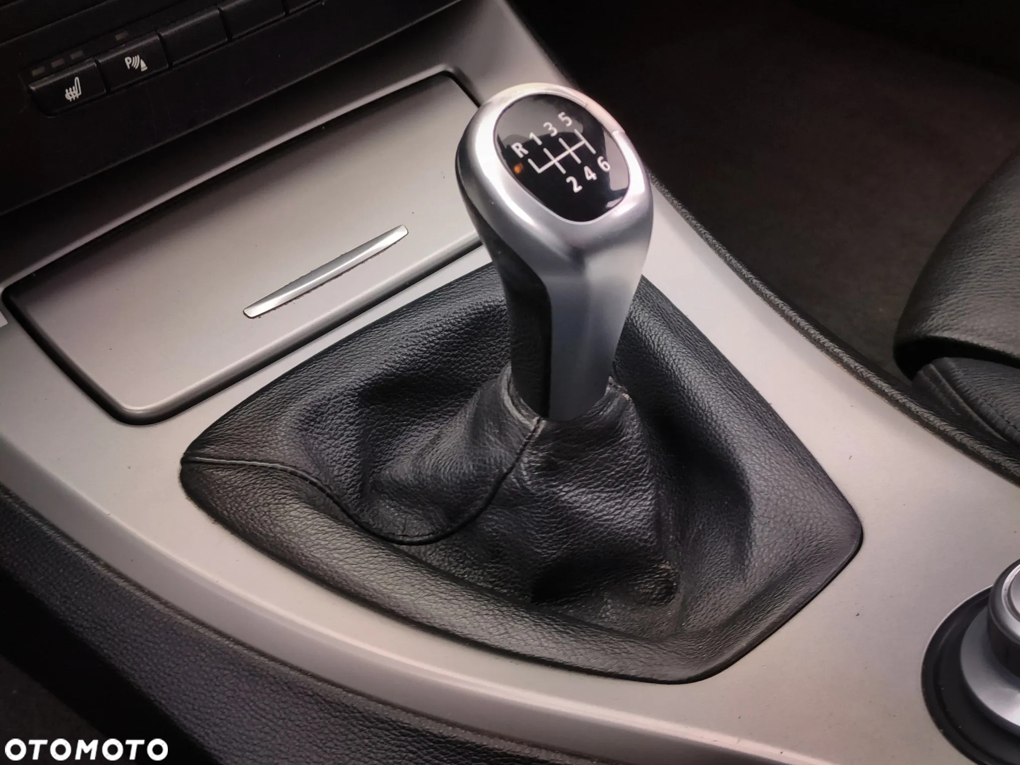 BMW Seria 3 318d - 27