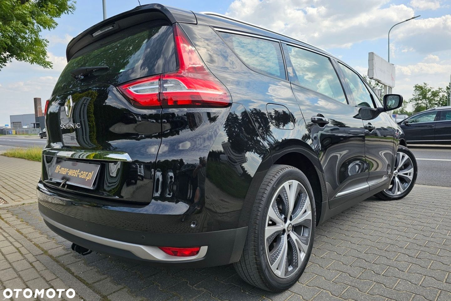 Renault Grand Scenic - 10