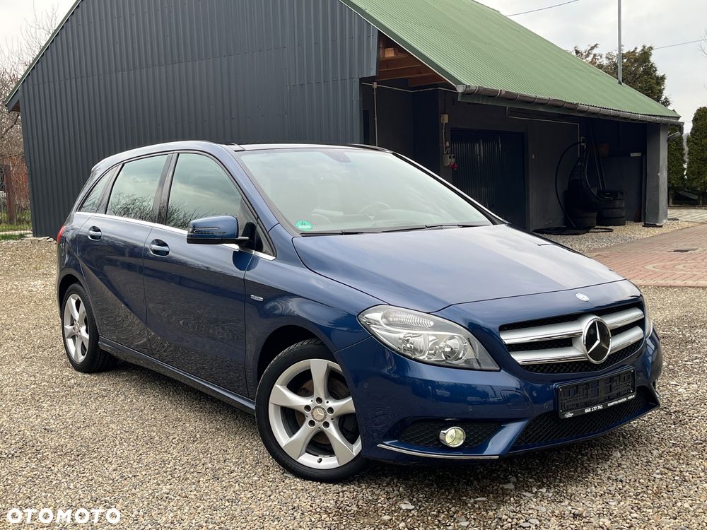 Mercedes-Benz Klasa B 180 (BlueEFFICIENCY) - 1