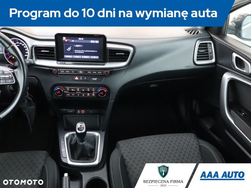 Kia Ceed - 9