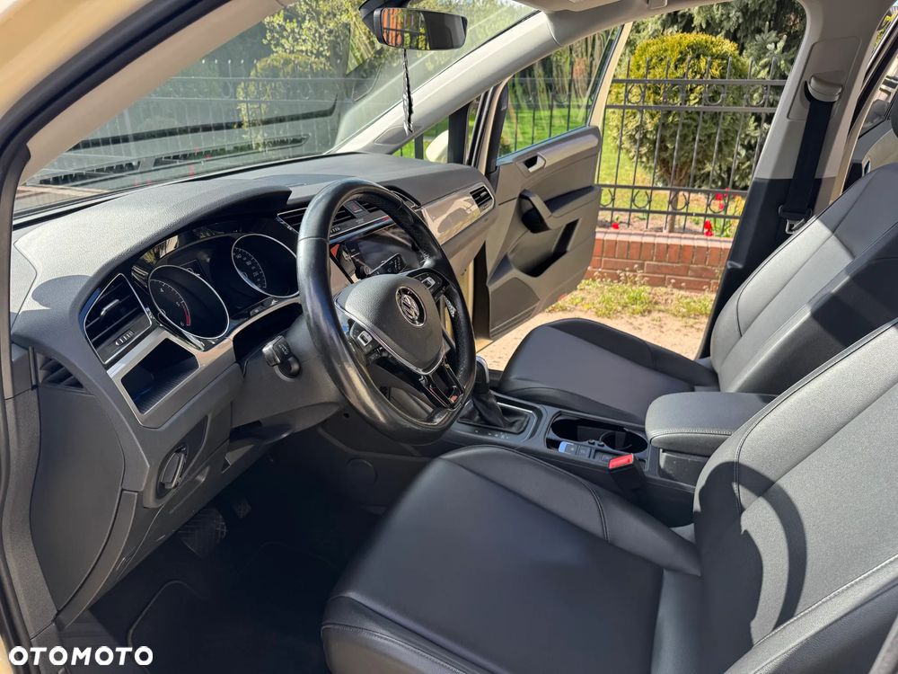 Volkswagen Touran 2.0 TDI SCR DSG Comfortline - 10